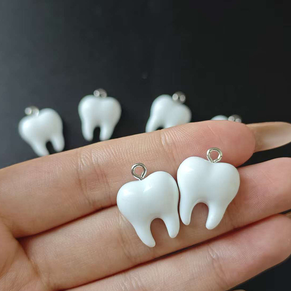 10 szt. Urocze białe zawieszki – Resin Art Earrings recenzja i cena